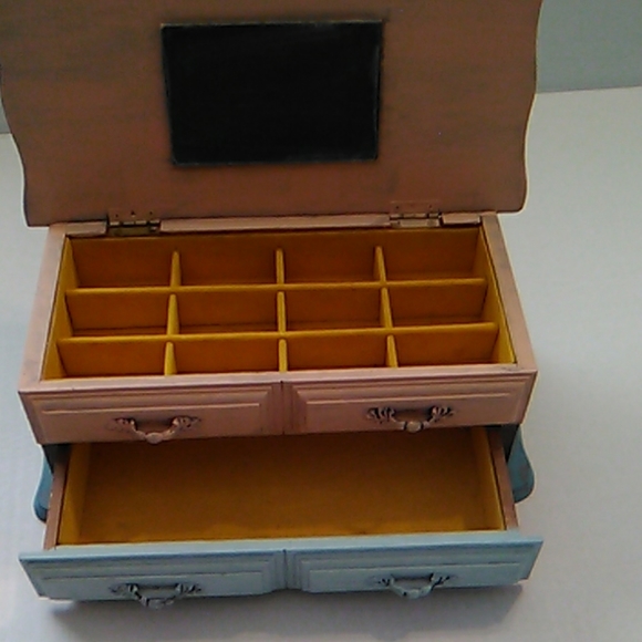 Hand made wooden shell box - Picture 3 of 8